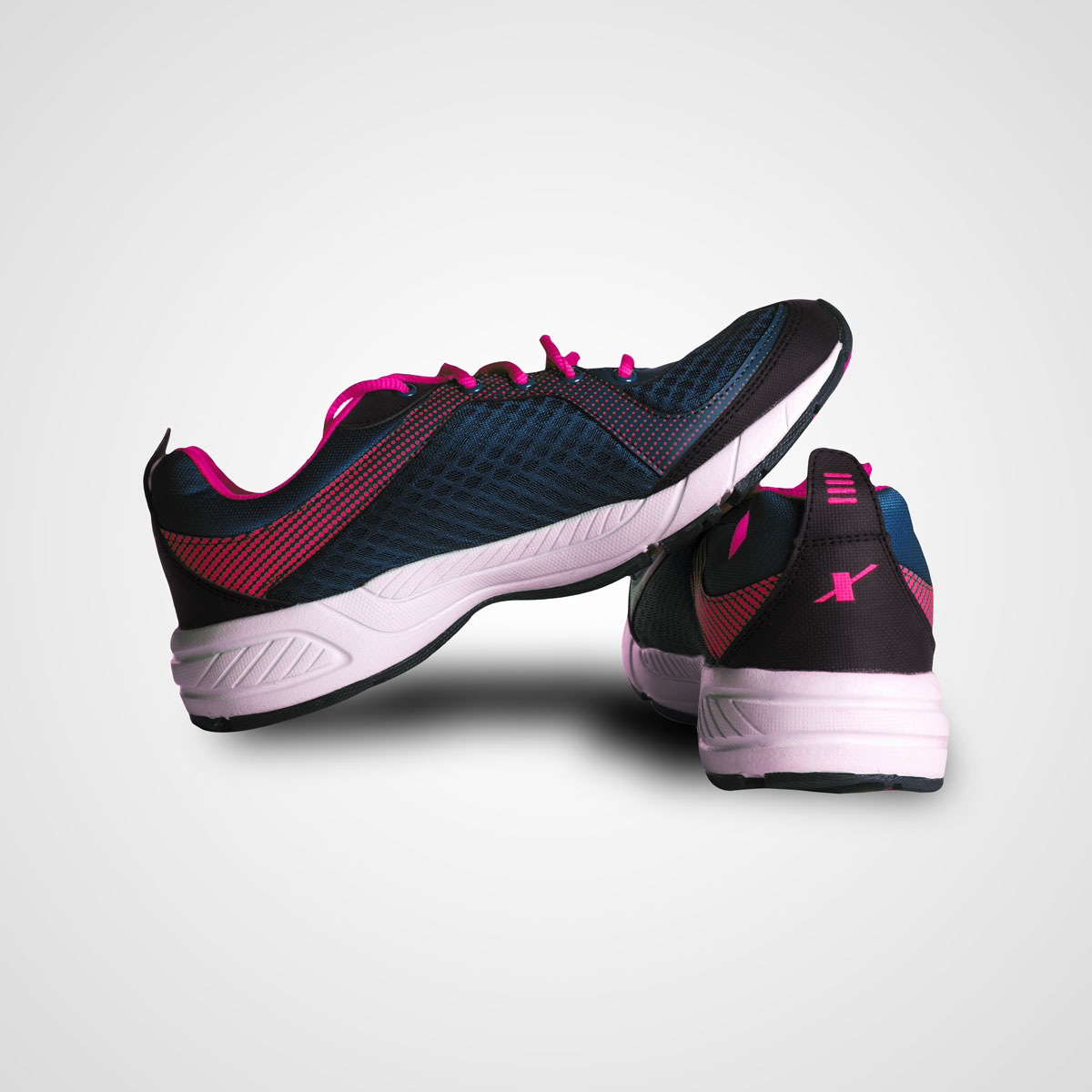 Zapatos deportivos rojos
